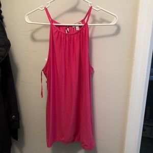 Hot pink tank